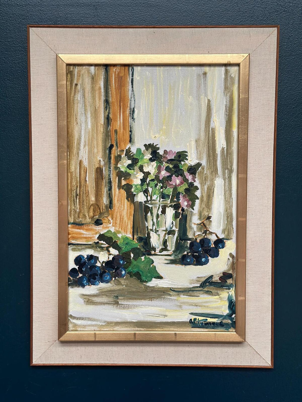 Original Swedish Oil on Canvas – “Still Life with Flowers and Grapes” by Aldo Altomare – Vintage & Framed – 64 × 46 cm (25.2" × 18.1")