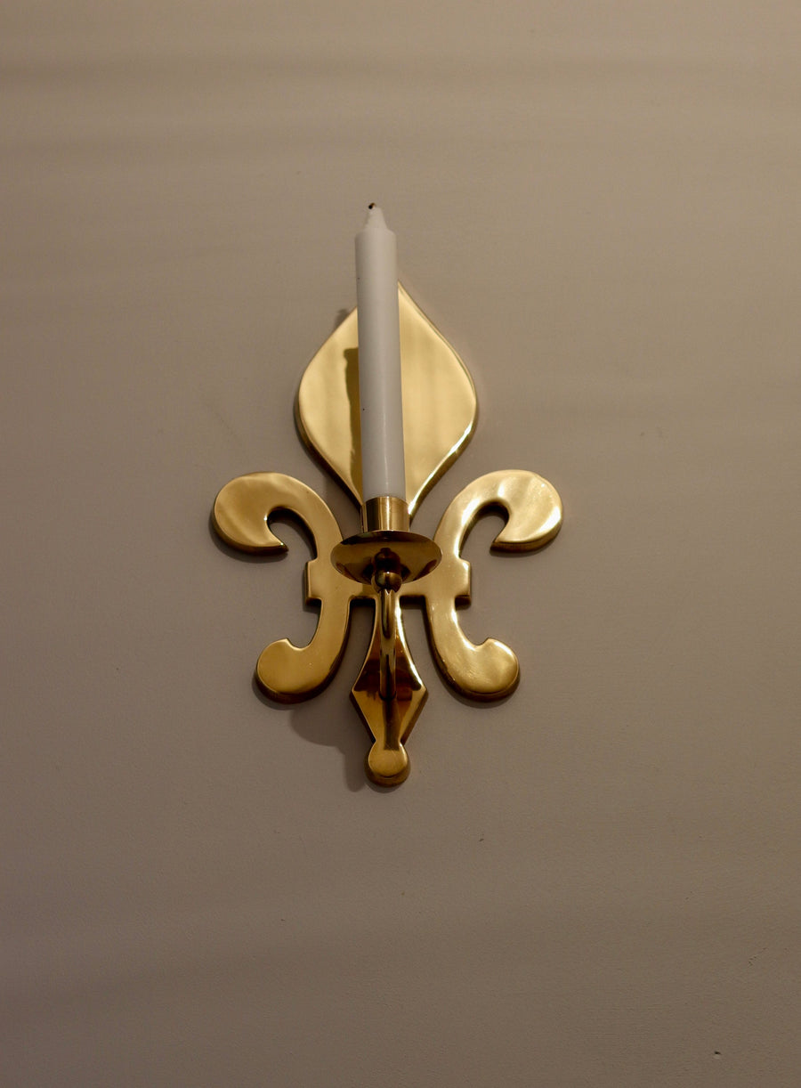 Pair of Fleur deLys Vintage Brass Sconce Noah Ancienne