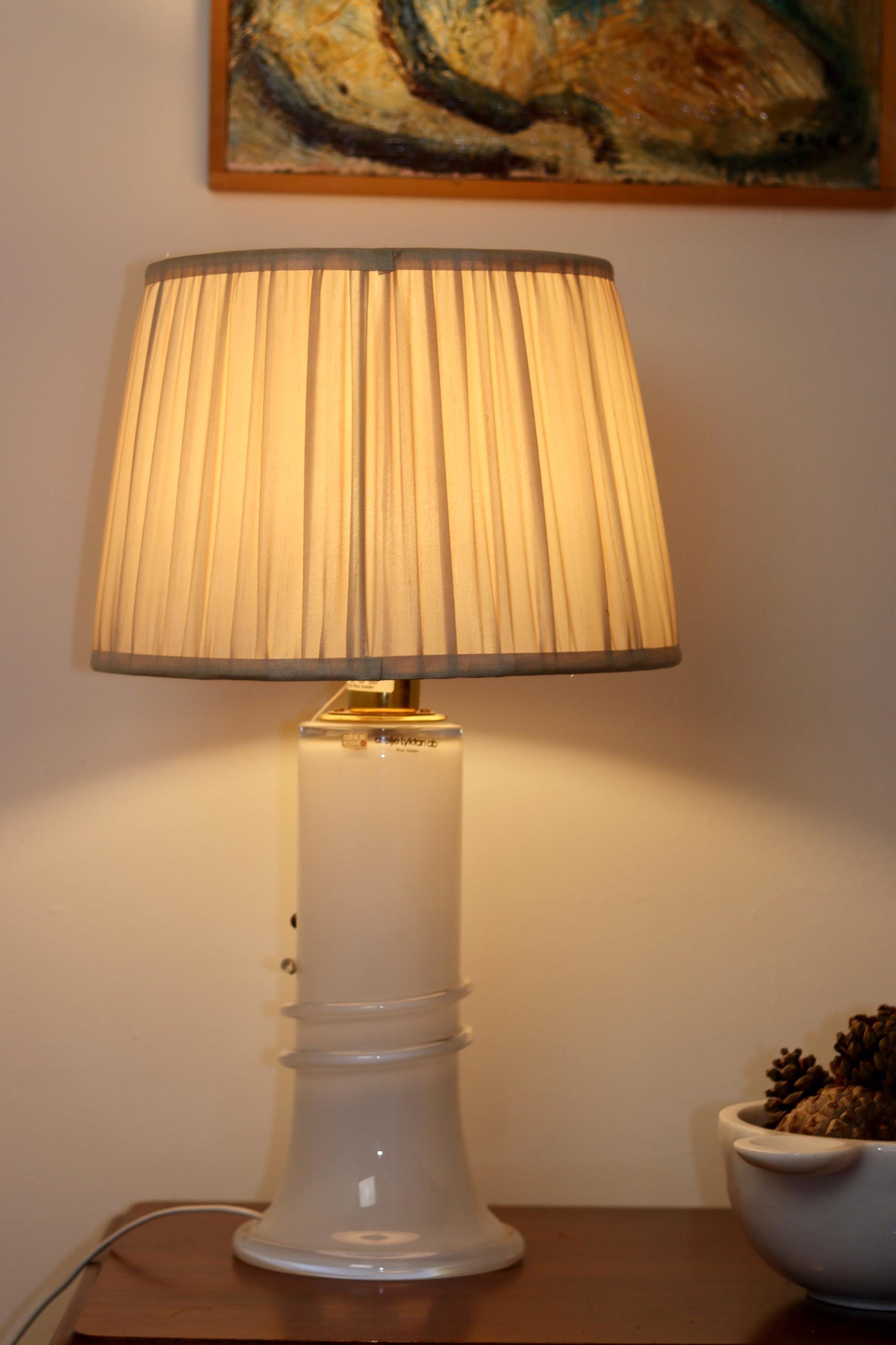 Vintage glass table lamp by Hannelore Dreutler, Studio Åhus, Sweden, 1990's Noah Ancienne