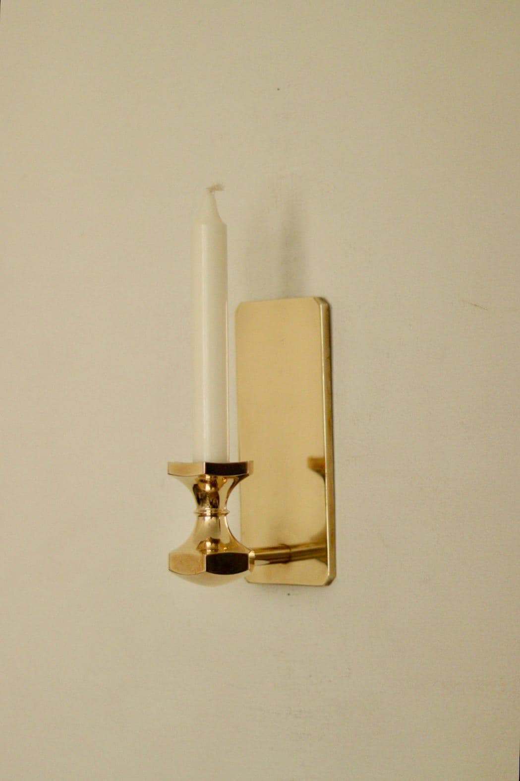 1988,Single Mid‑Century Swedish brass sconce by Gusum