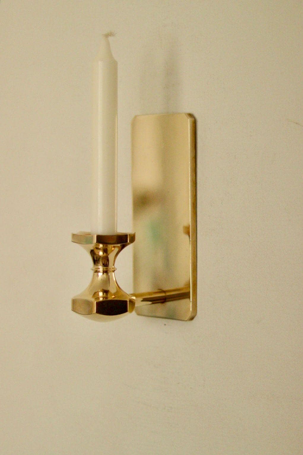 1988,Single Mid‑Century Swedish brass sconce by Gusum